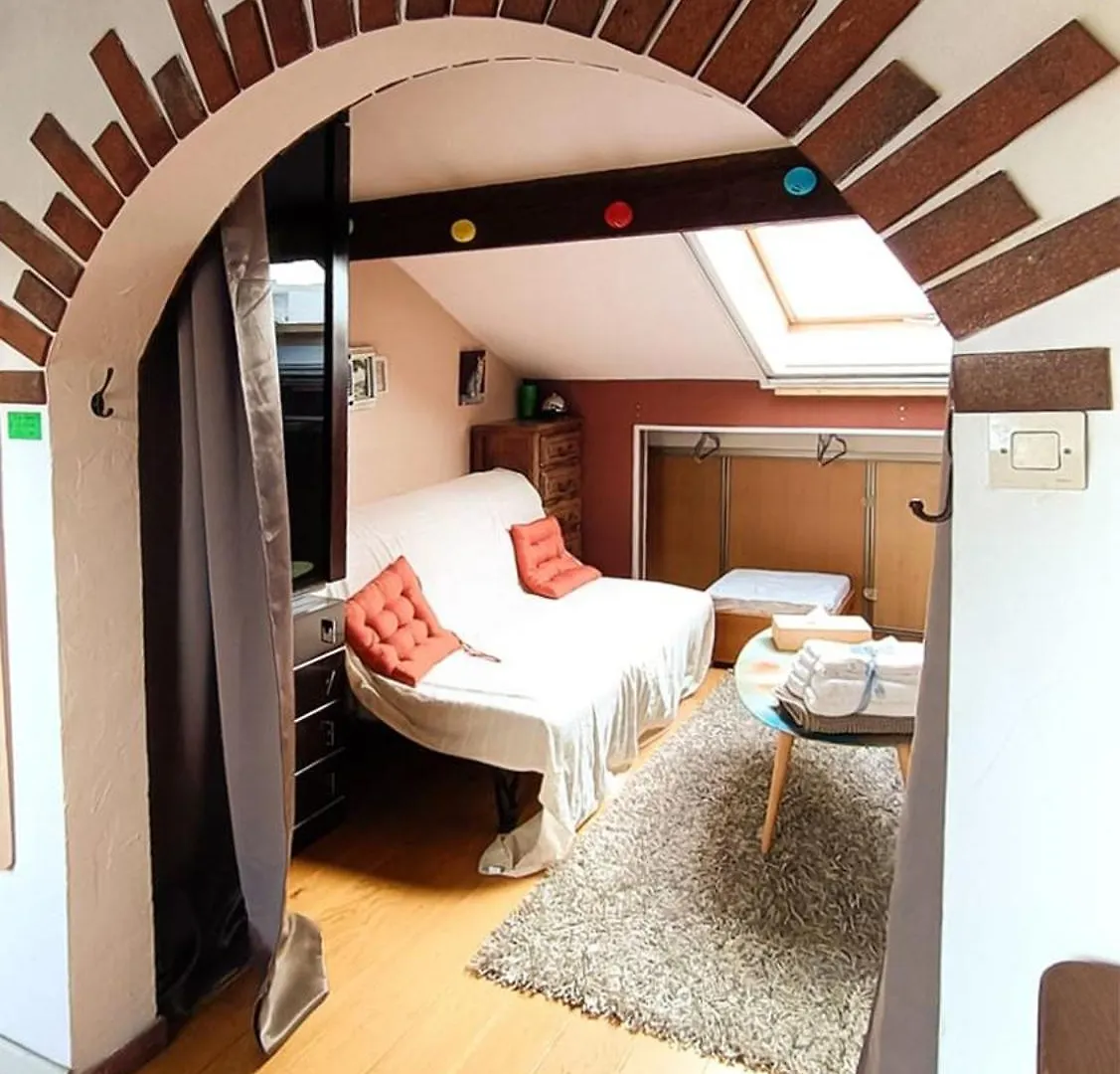 Coquet 2 Pieces Sous Les Toits Apartment Fresnes   Fresnes (Val-de-Marne)